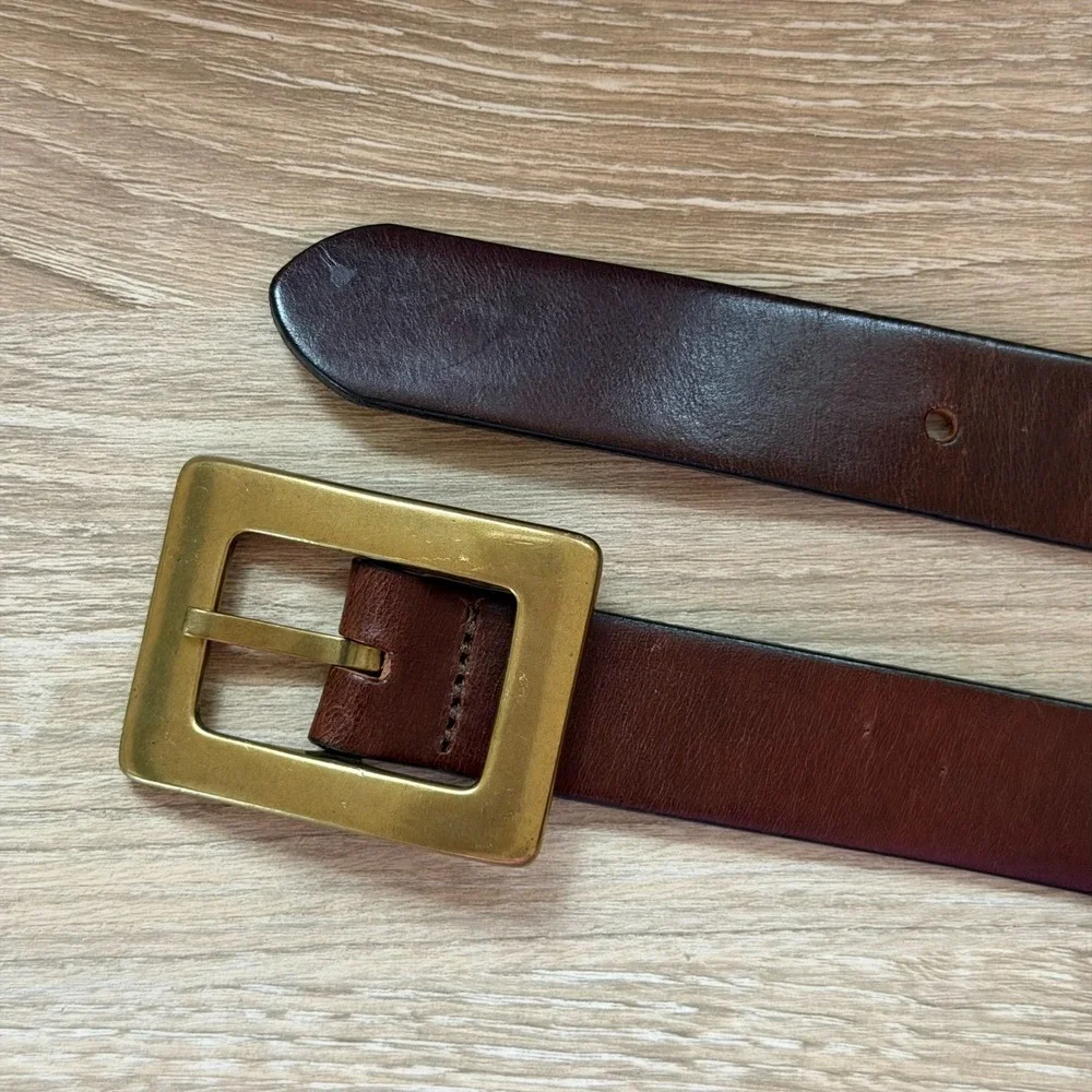 Old Navy Brown Leather Belt  Women's Size 28 aprox. Gold Hardware